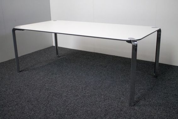 Design tafel Ahrend 315