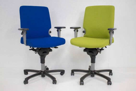 Tweedehands bureaustoel Comforto 77 met nieuwe stoffering