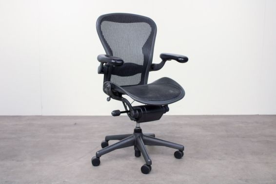 Bureaustoel Herman Miller Aeron Graphite2