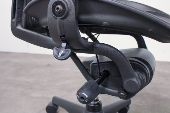 Bureaustoel Herman Miller Aeron Graphite9