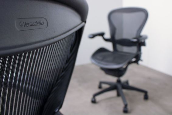 Bureaustoel Herman Miller Aeron Graphite6