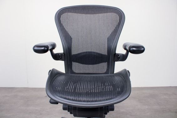 Bureaustoel Herman Miller Aeron Graphite zonder5