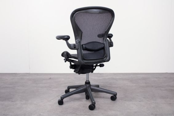 Bureaustoel Herman Miller Aeron Graphite zonder4