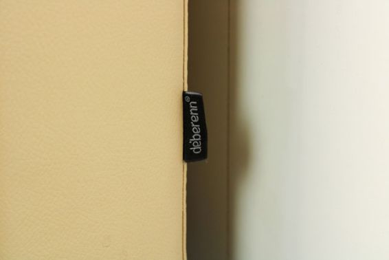 Bank DeBerenn Cara Small detail
