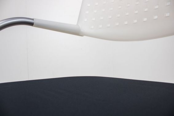 Vitra8