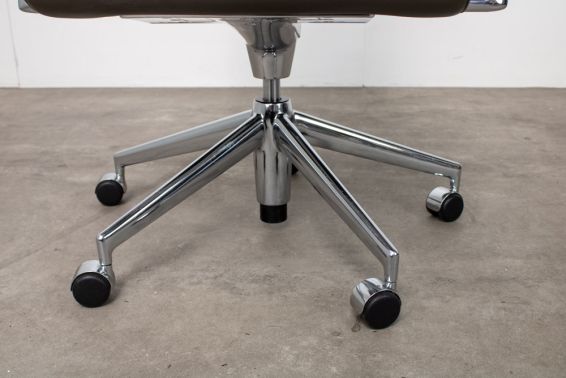 Leren design stoel Ahrend 350 vk