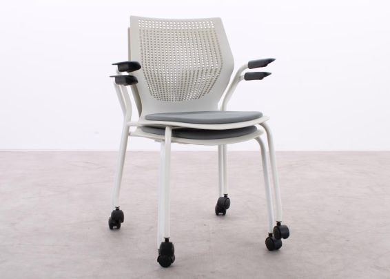 Stoel MultiGeneration by Knoll™1