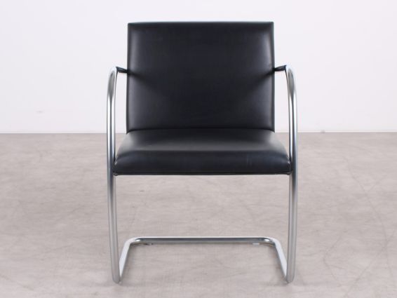Leren design stoel Knoll Brno1