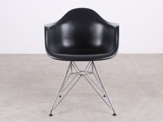 Vitra1
