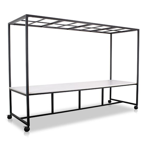 Kantinetafel 320 cm breed en 75 cm hoog