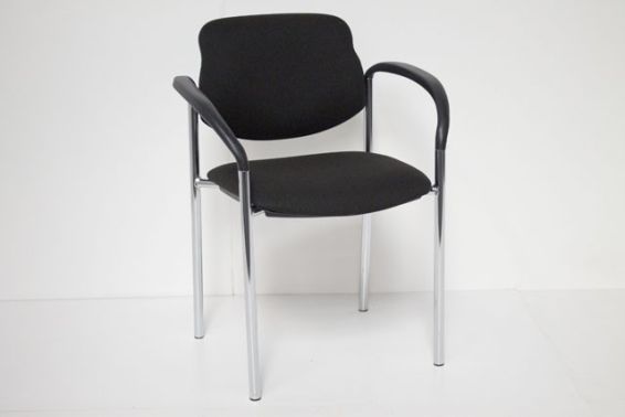 Stoel STYL/P met chroom frame en armleggers