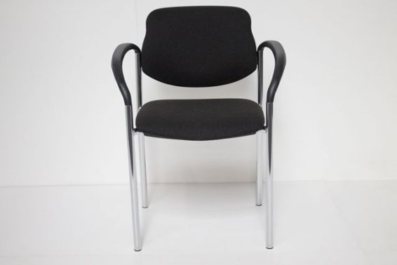 Stoel STYL/P met chroom frame en armleggers