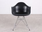 Vitra Eames Plastic Chair DAR