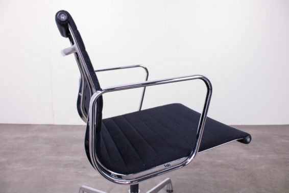 Aluminium Chair Vitra EA108 8