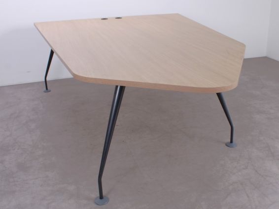 7779-Tweedehands-vergadertafel-Dynamobel-CELL