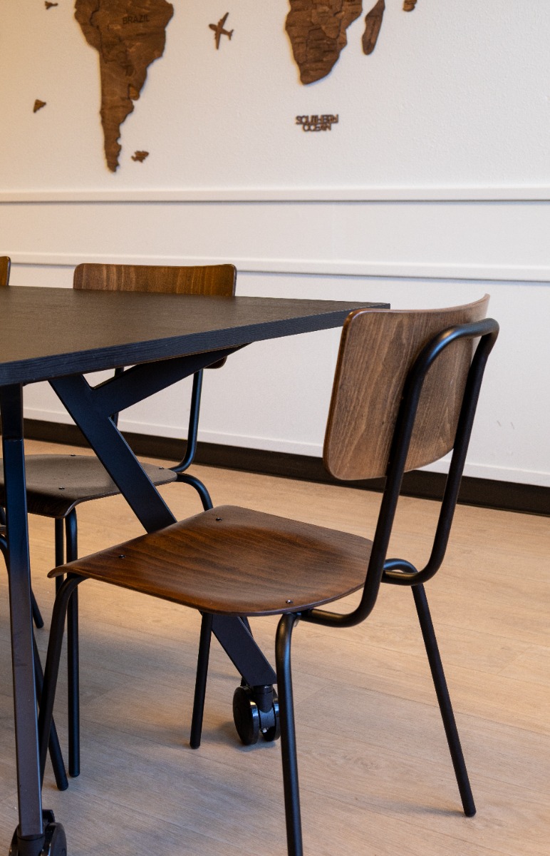 Tweedehands kantinestoelen